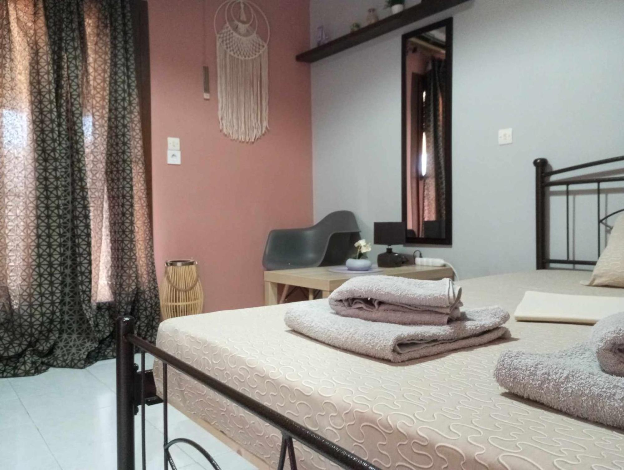 Cozy Studio Flat 1 Bedroom-Very Central Location Mytilíni Kültér fotó